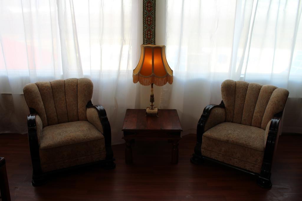 North West Restaurant & Guesthouse Vithigerthi Luaran gambar
